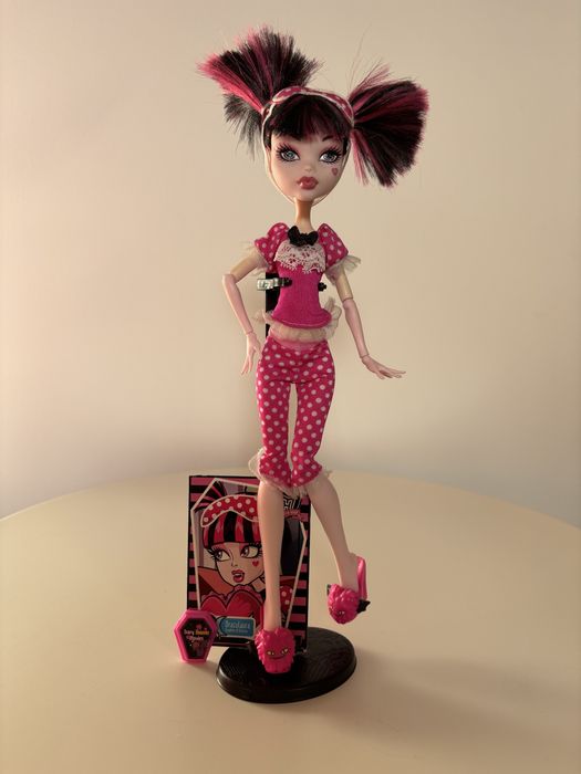 Monster High Draculaura Dead Tired