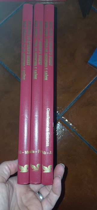Vendo 3 livros Nova Enciclopédia Medicina e Saúde