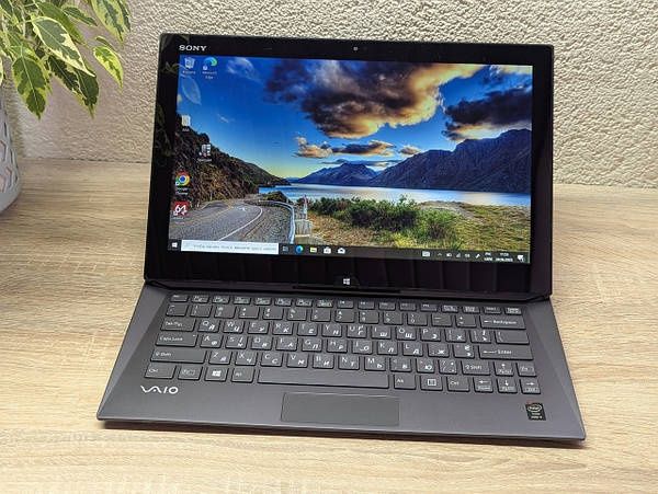 Продам стильний ноутбук-трансформер Sony VAIO з сенсорним екраном