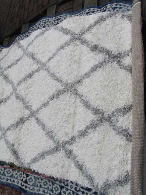 nuLOOM  geometryczny dywan Shanna Shaggy 120x180cm