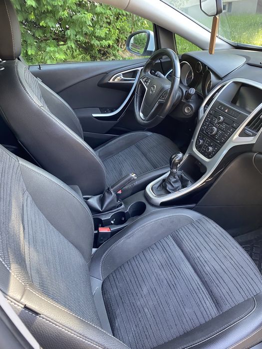 Opel Astra J Kombi, 2014, 1.7 diesel 110 KM