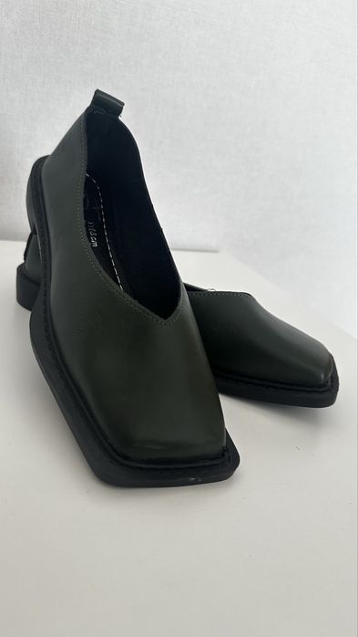 Туфлі з квадратним носком