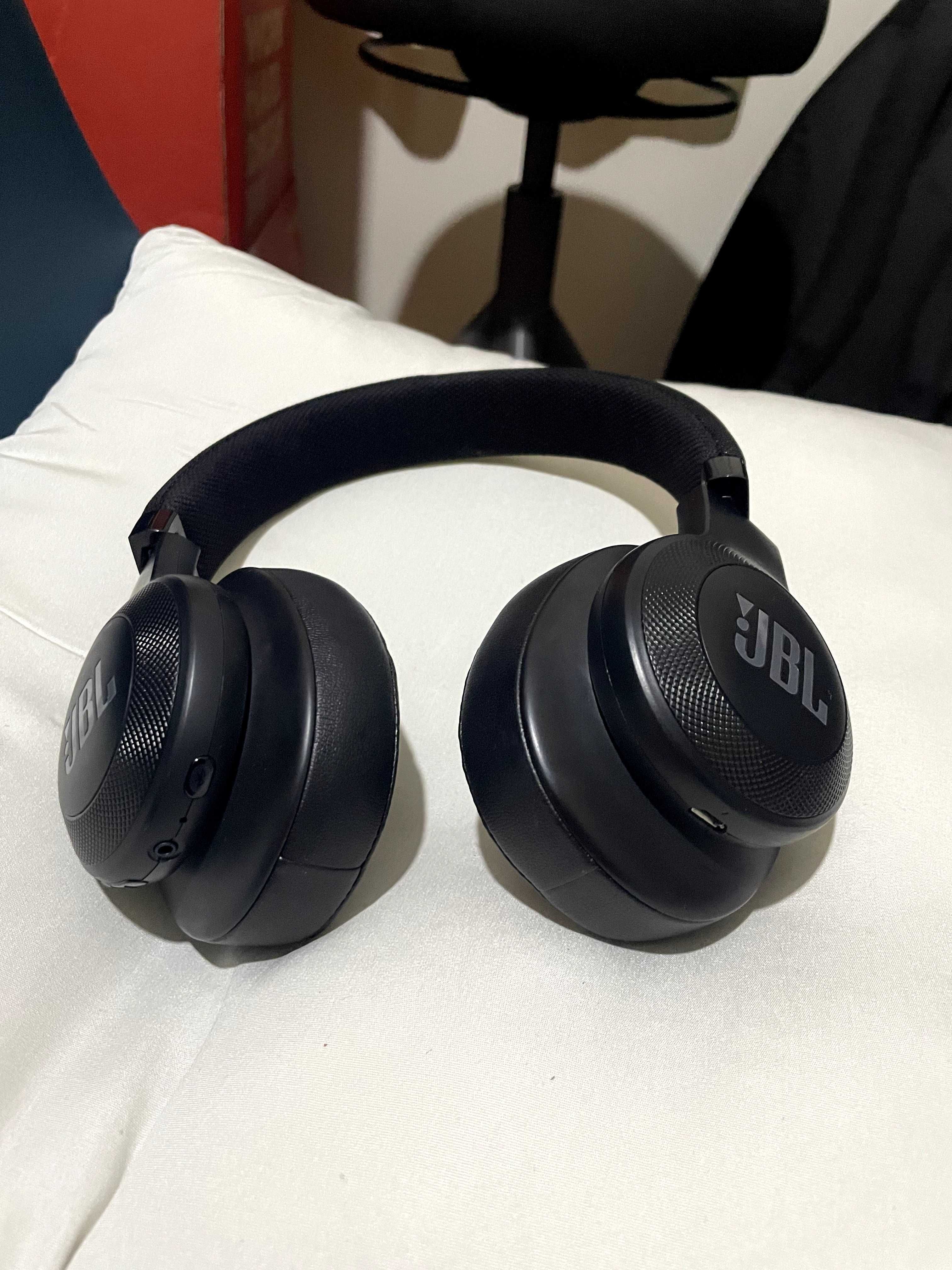 Auscultadores JBL E55BT