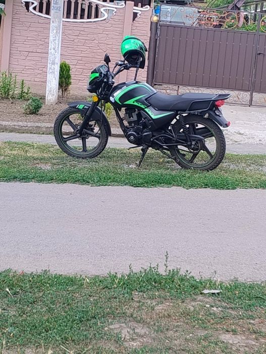 Продам мустанг фості 150