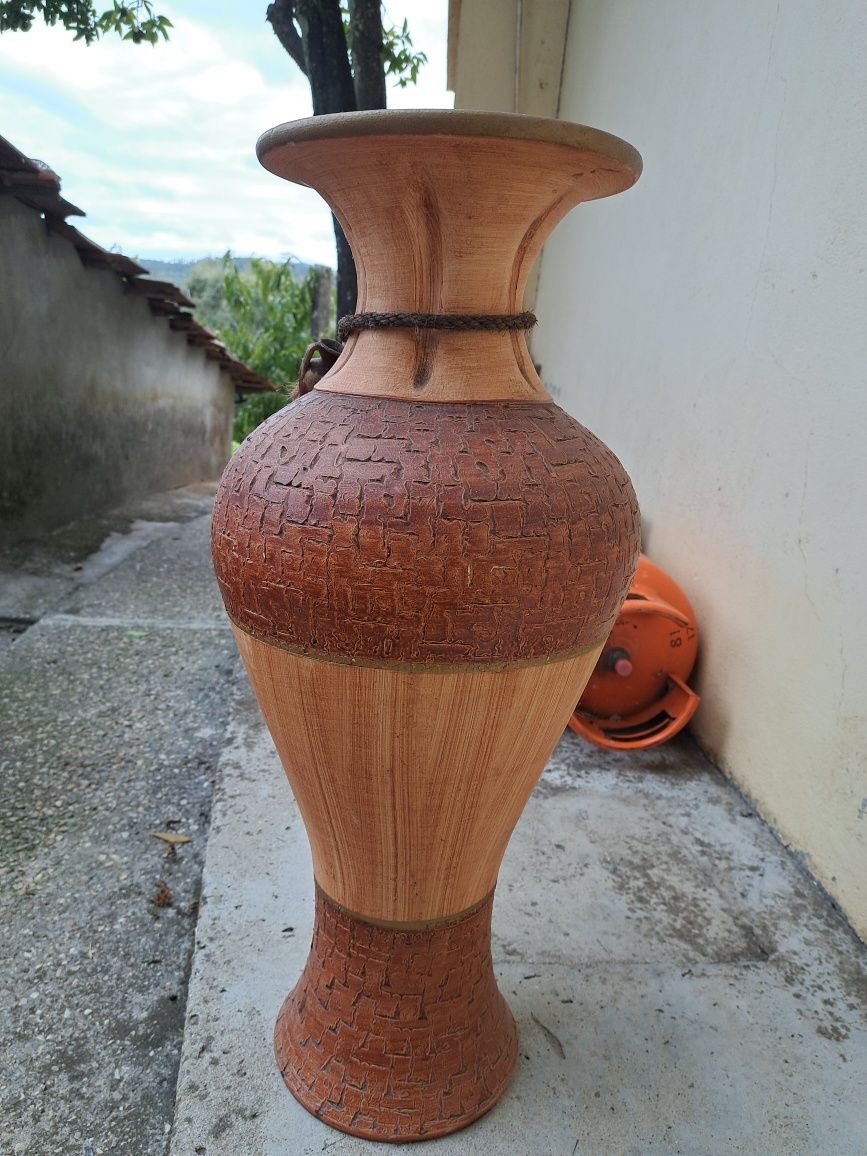 Pote para decoraçâo
