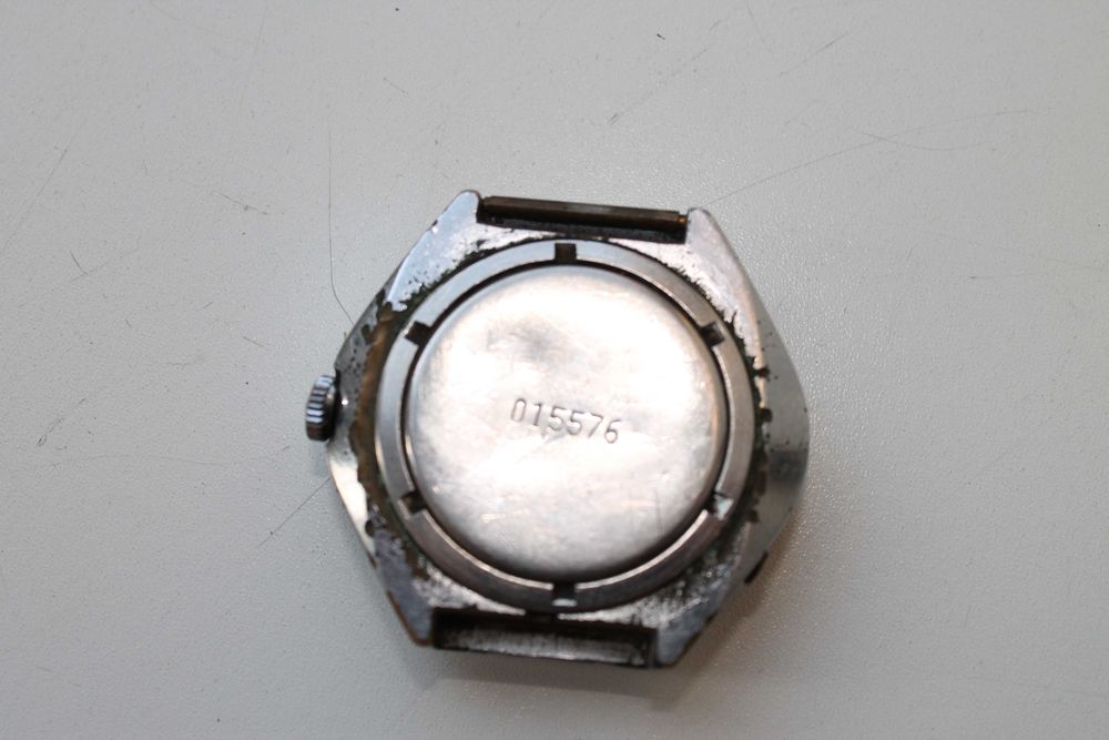 часы полет стадион