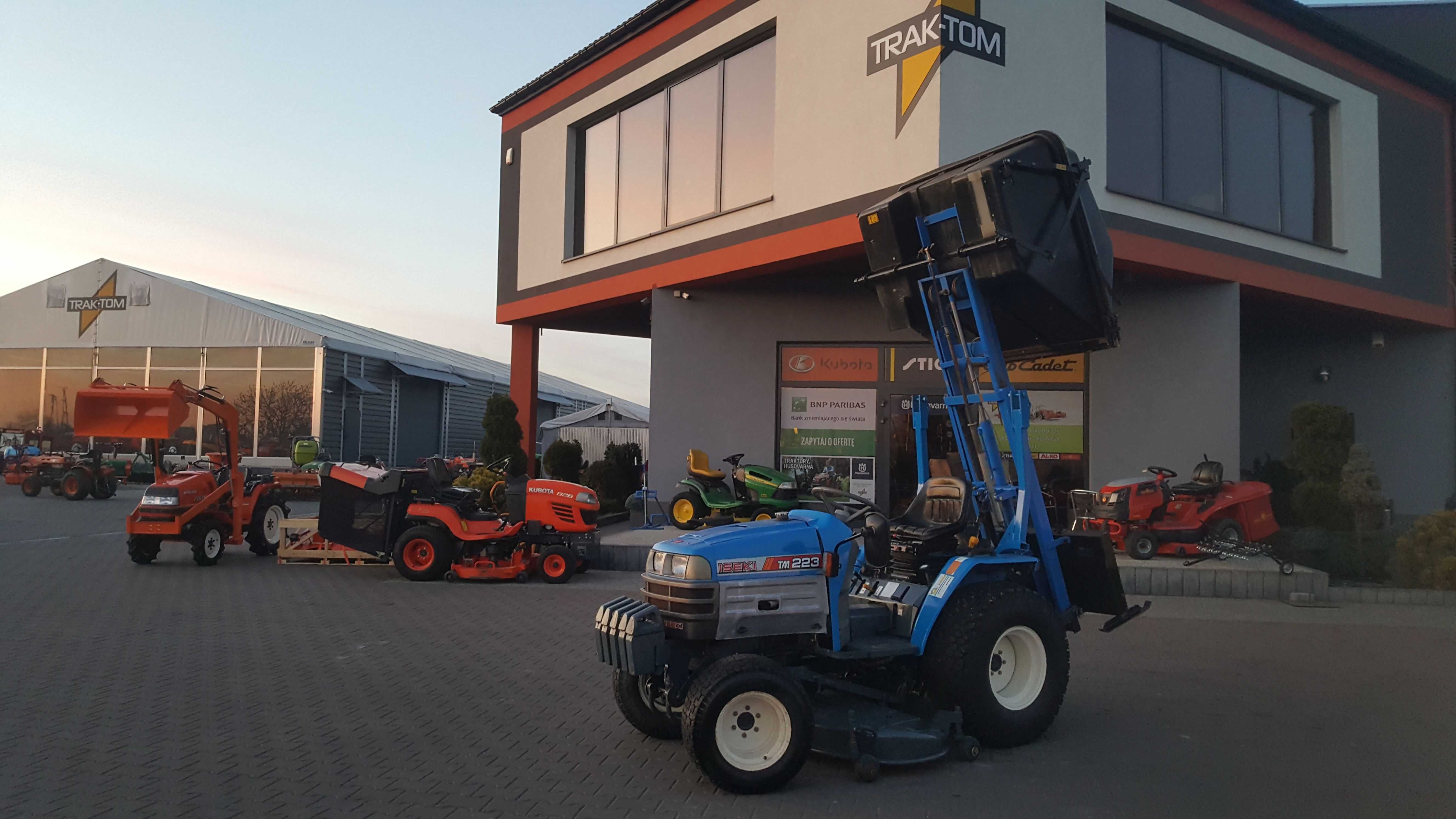 Profesjonalna kosiarka Iseki 4x4 TM223, 3 noże 137cm kosz 500L HD 22KM