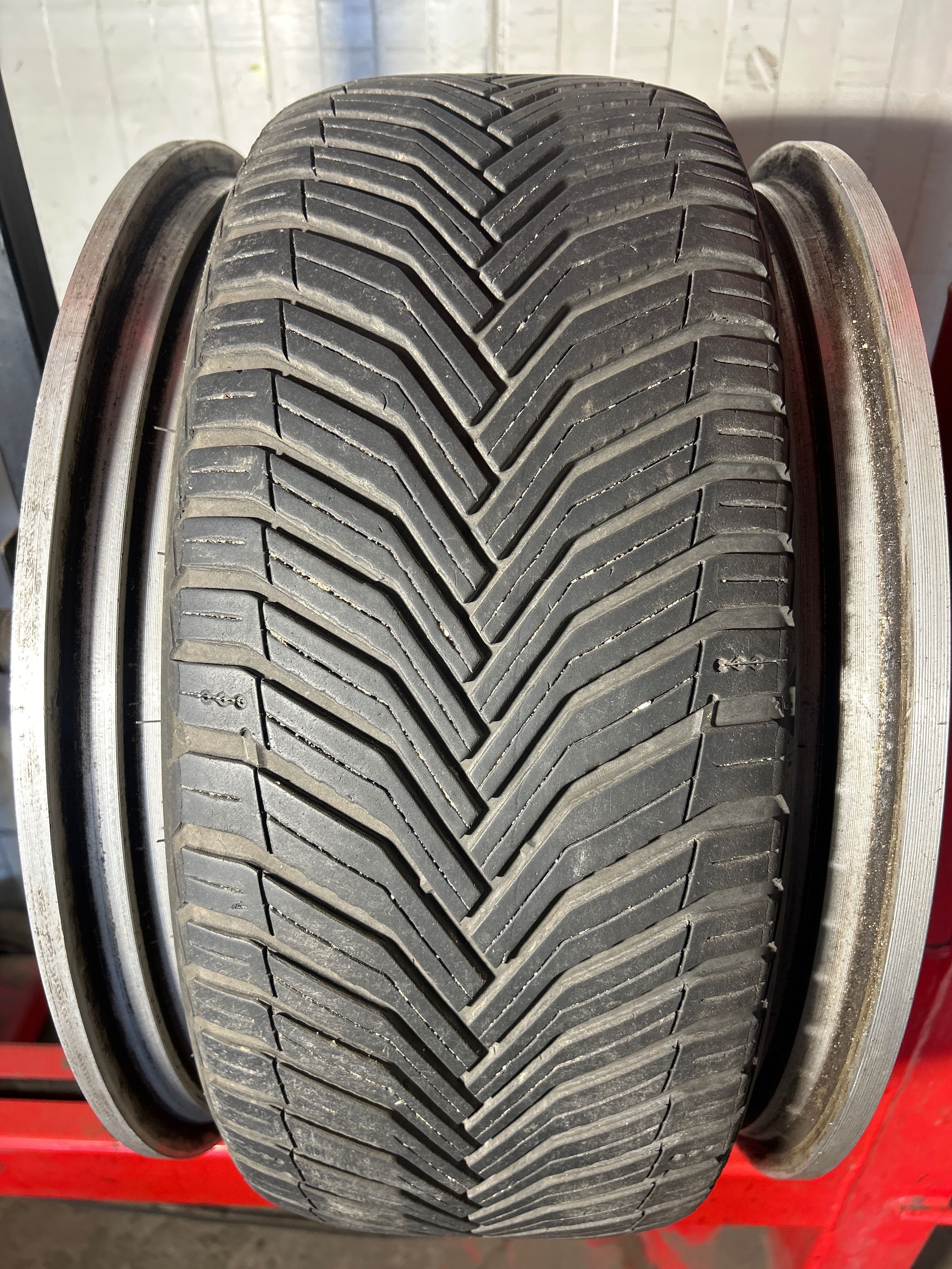 Michelin CrossClimate 2 205/40/17 84W