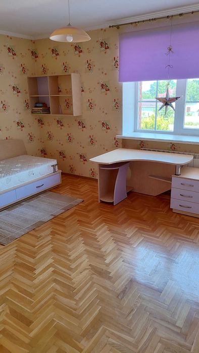Без % оренда просторого будинку в с. Іванковичі, 360 м.кв.