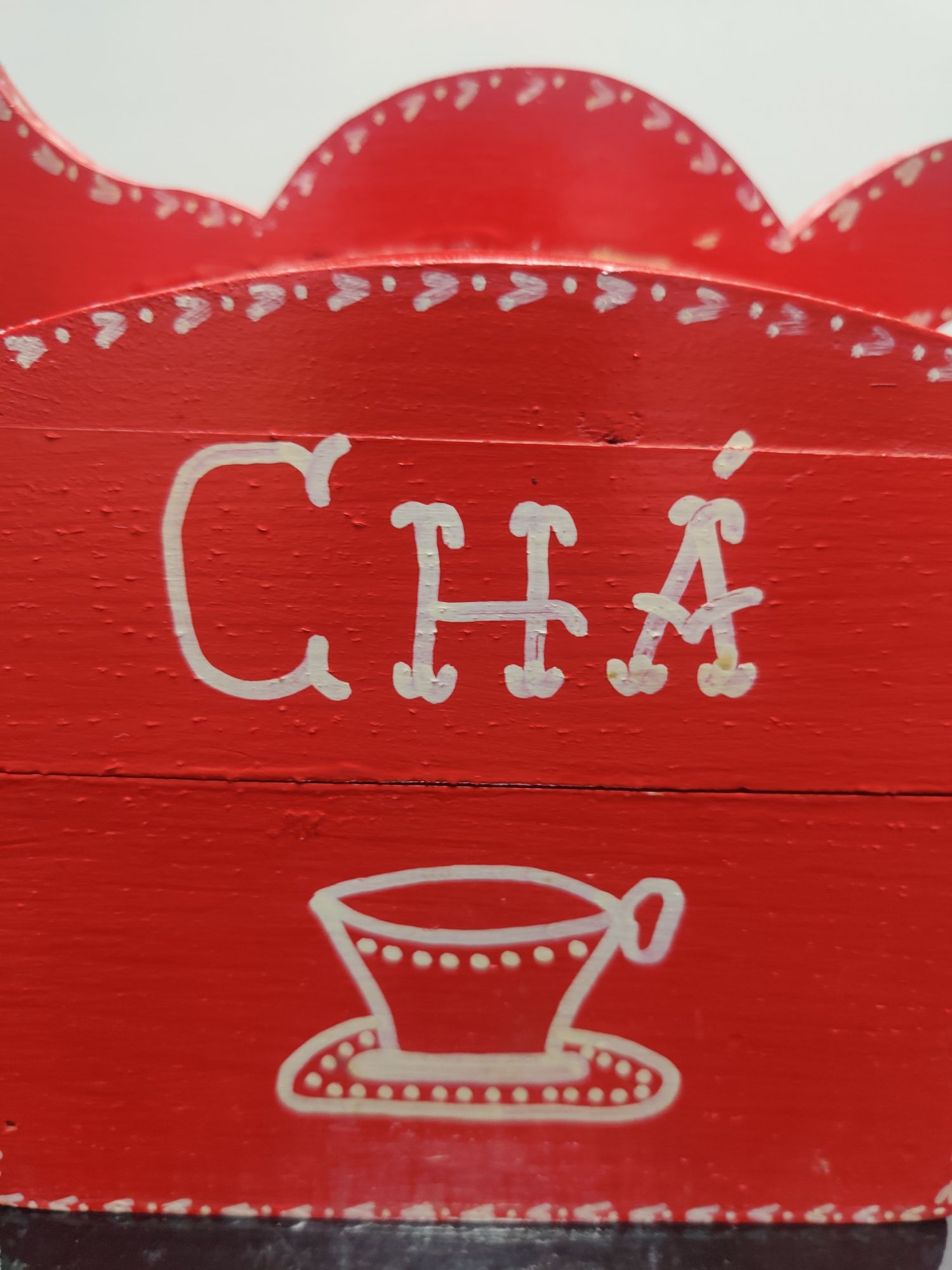 Caixa pintada à mão para chá