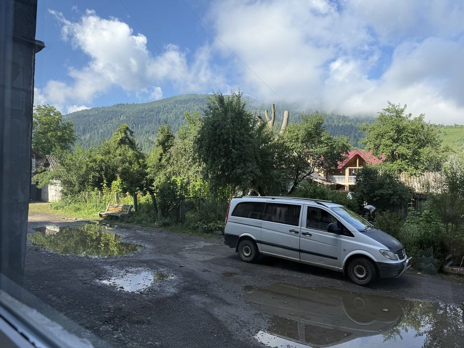 Продається приміщення у центрі Міжгврʼя комерція