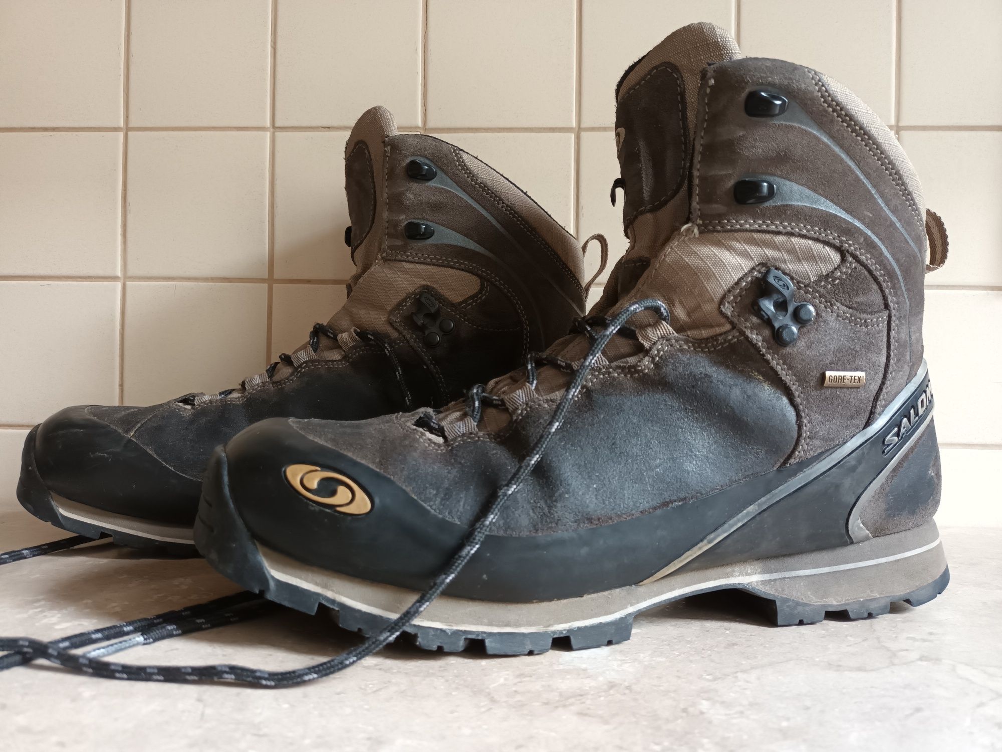 Salomon buty trekkingowe 46 2/3 wkładka 30,2