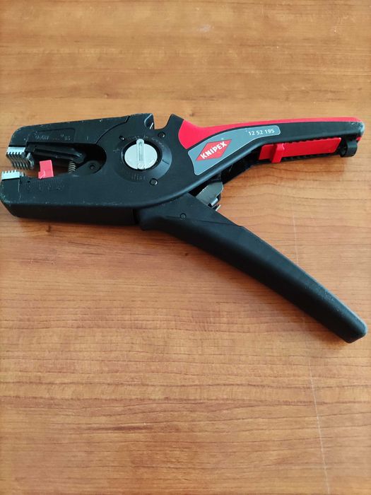 Knipex  Szczypce do ściągania izolacji 0,08-16 mm