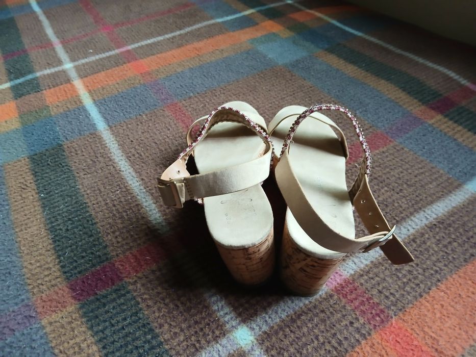 Sandálias tam 36 marca atmosphere