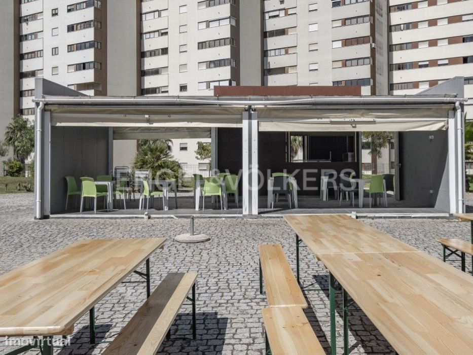 Quiosque para Arrendamento em Carnaxide