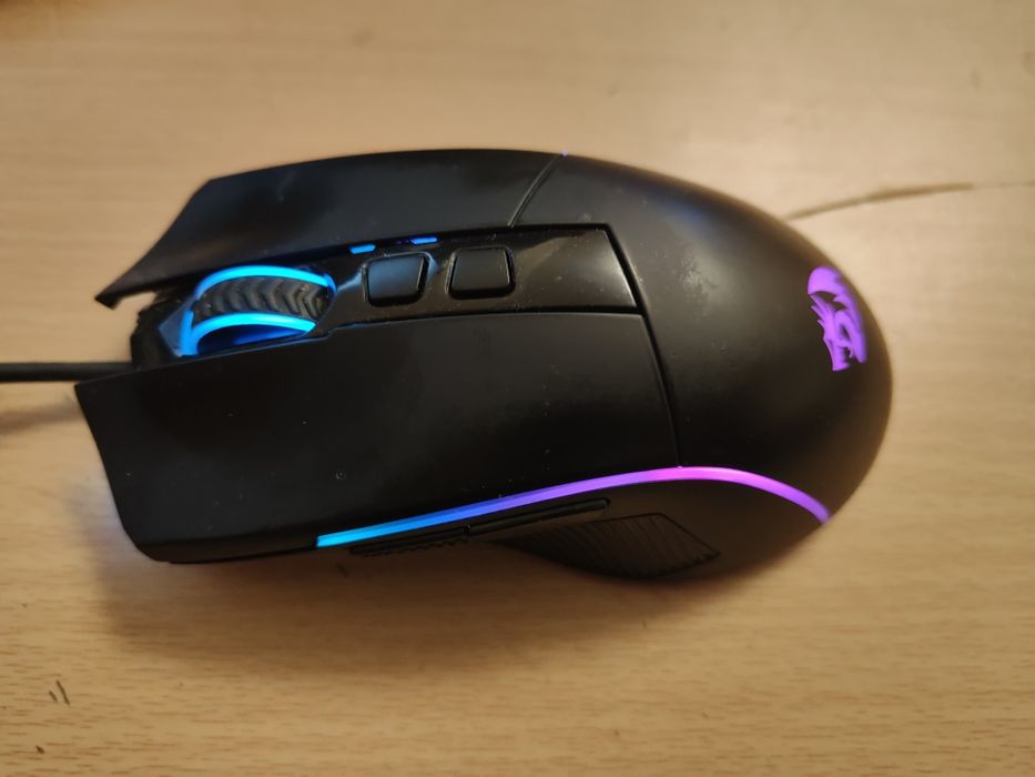 Мышка почти игровая