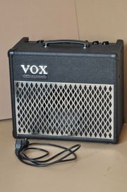 Wzmacniacz gitarowy - Vox AD15VT Valvetronic - Stan prawie jak NOWY.