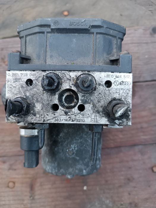 Pompa ABS audi a4 b6 8e0,614,517 Bosch 0265,950,011