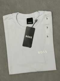 T-Shirt Boss branca tamanho L