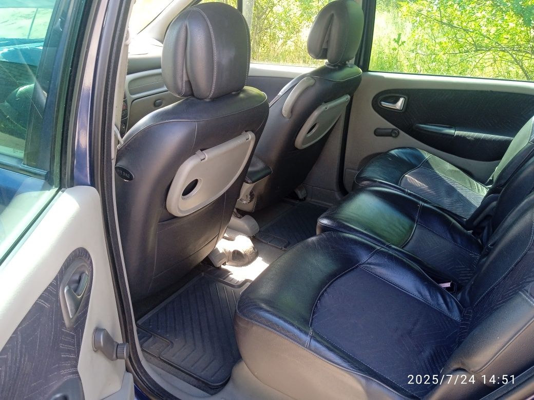 Продам авто renault scenic