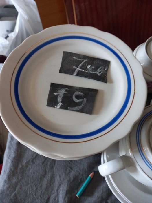 Набор тарелок, три вида