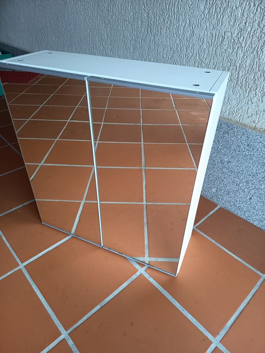 Armário de casa de banho