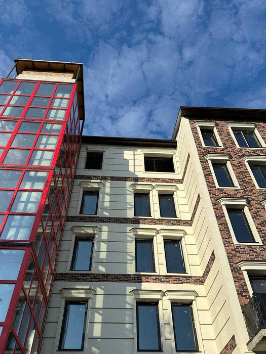 Двокімнатна квартира в Києві під інвестицію. З гардеробом