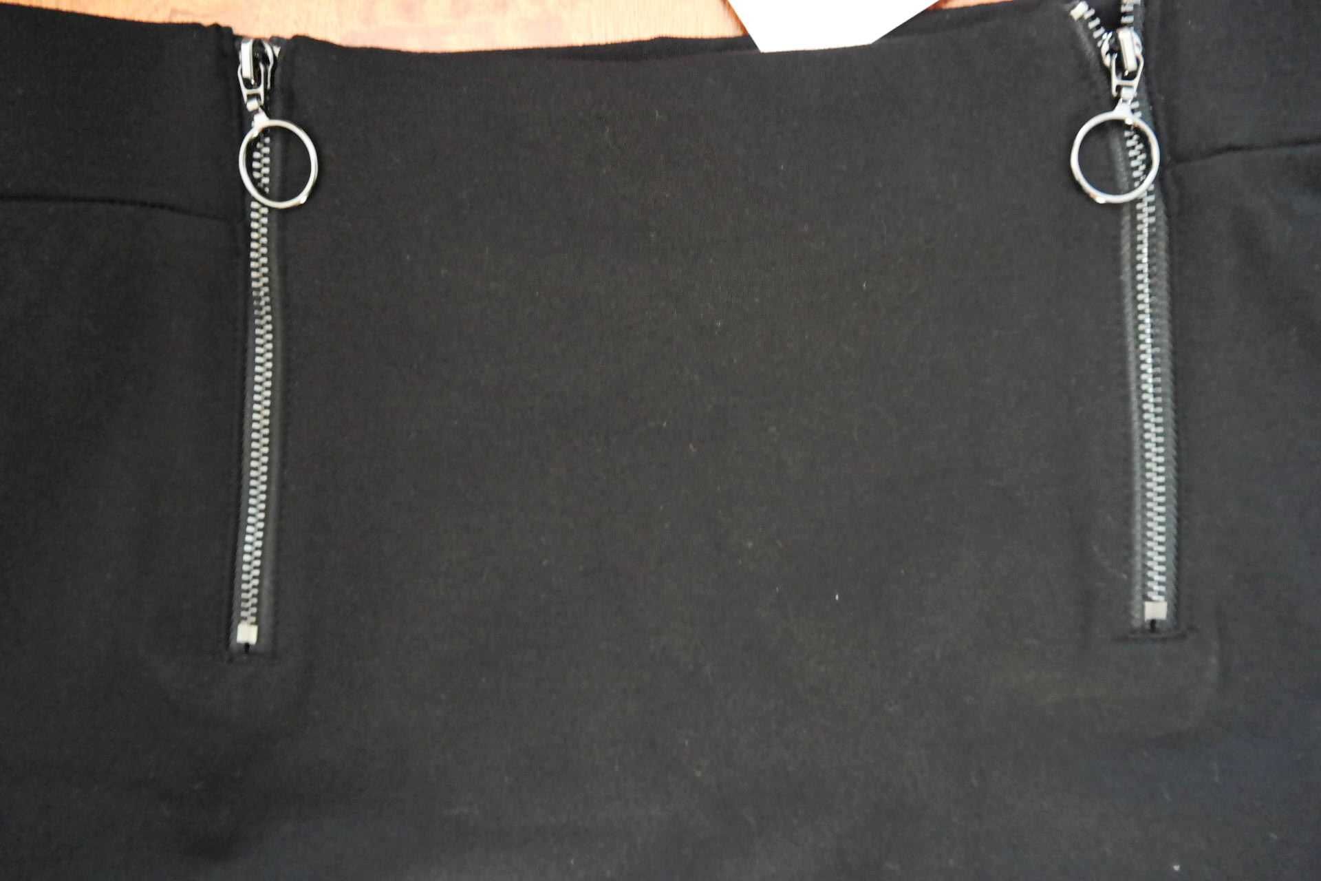 Nowa spódnica czarna z lycrą rozmiar S