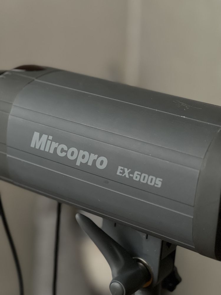 Студійне світло Mircopro EX-600S