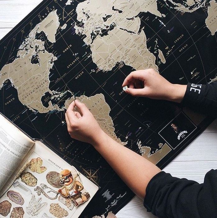 Черная скретч-карта мира My Map Black edition Gold (английский язык)