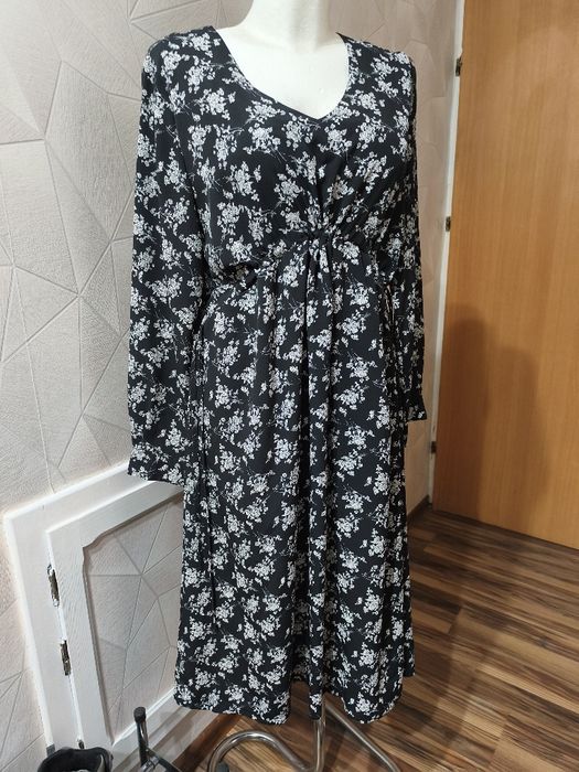 Czarna sukienka, nie tylko na ciążę 46 kieszenie