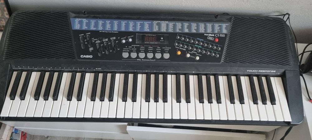 Keyboard ct-700 używany sprawny