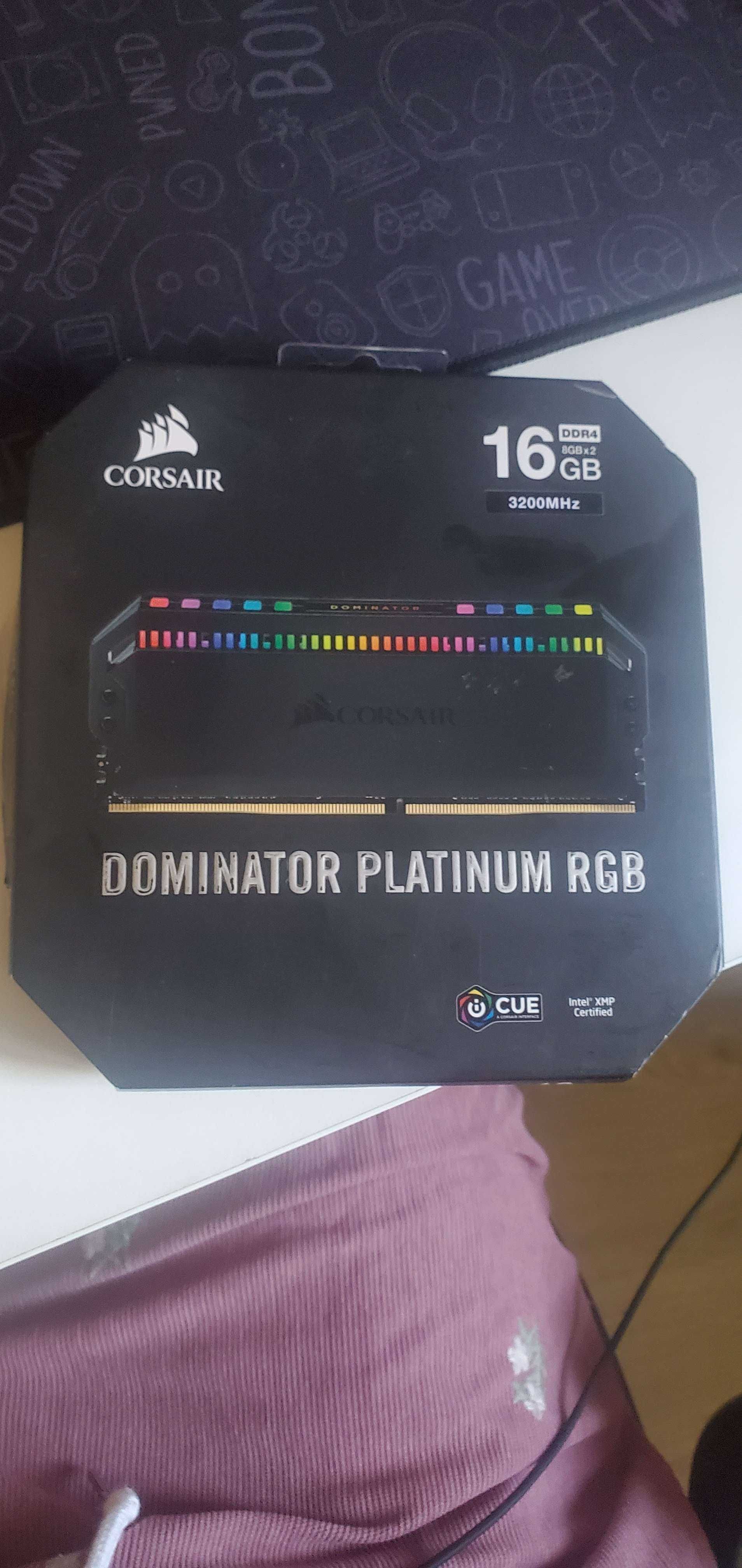 Memória RAM Corsair Dominator Platinum RGB 2x8GB DDR4 3200MHz