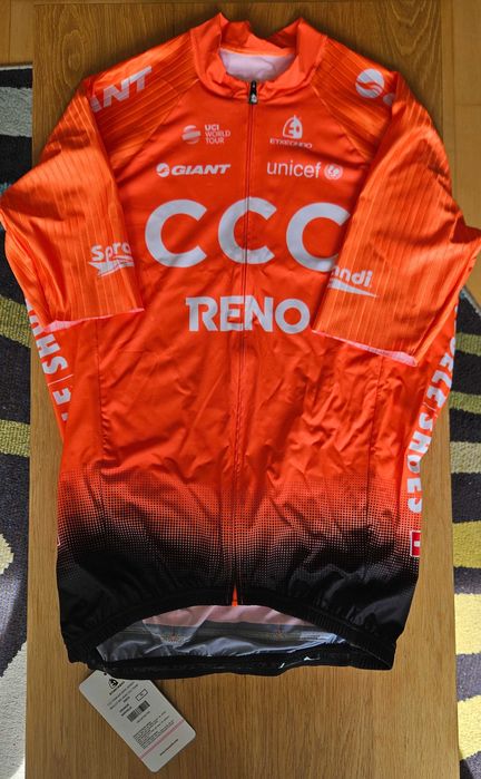 Komplet stroju kolarskiego CCC Reno: koszulka, spodenki, skarpetki