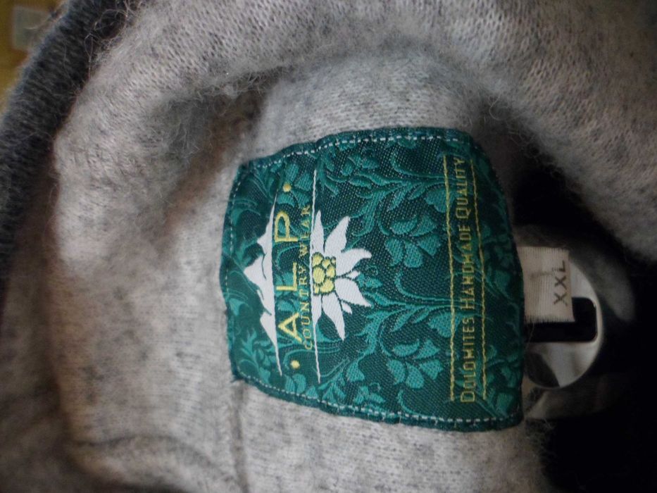 Тепла кофта на змійці, Італія — 70% вовна, стан нової, розмір XL!