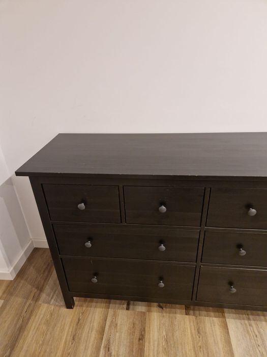 Comoda IKEA Hemnes 8 gavetas