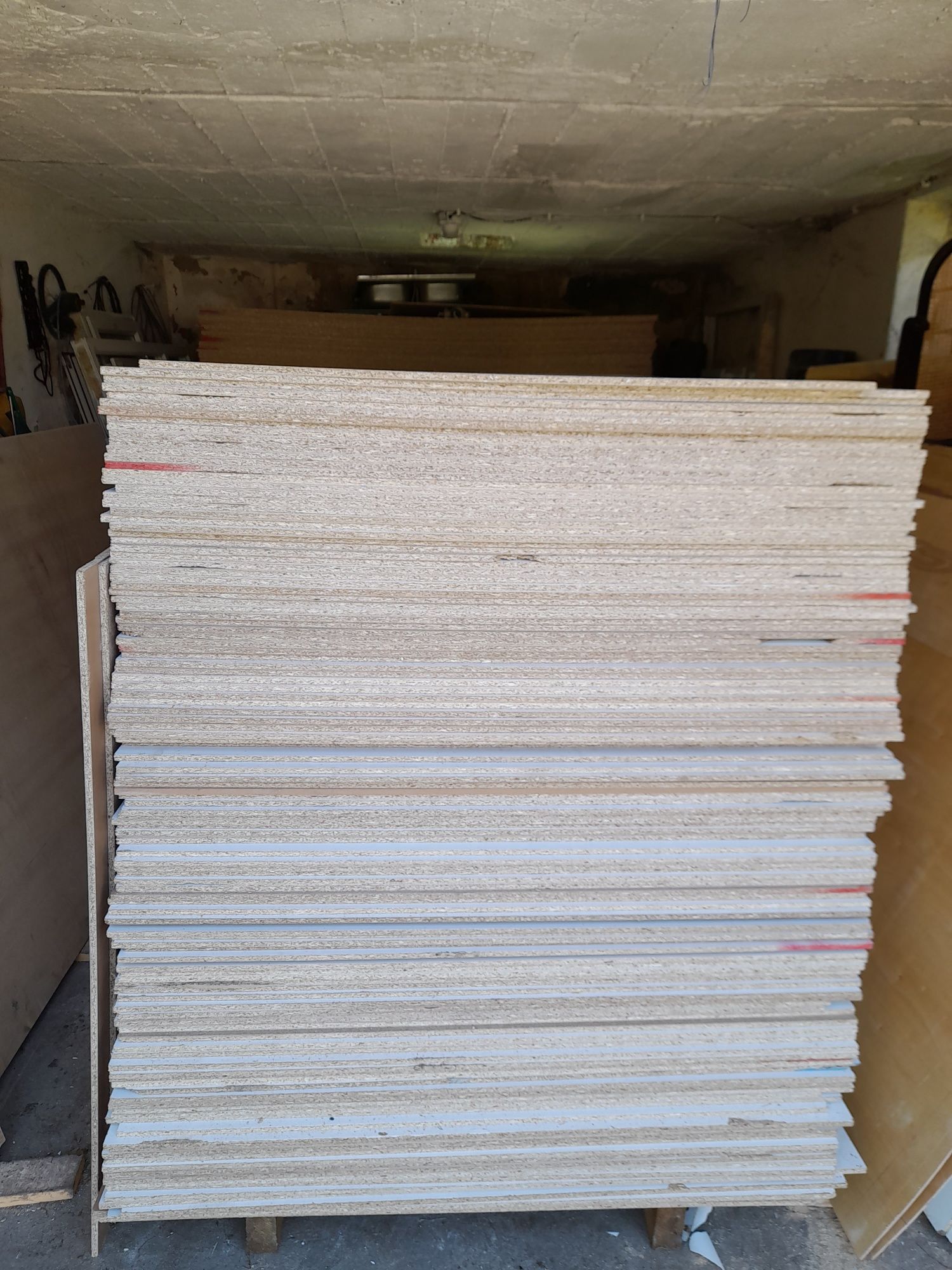 Płyta szalunkowa, konstrukcyjna 240x115x10 wiórowa laminowana biała