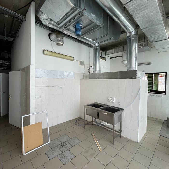 Аренда Помещения 244 м2 Пассаж Центр Мост-Сити Европейская площадь