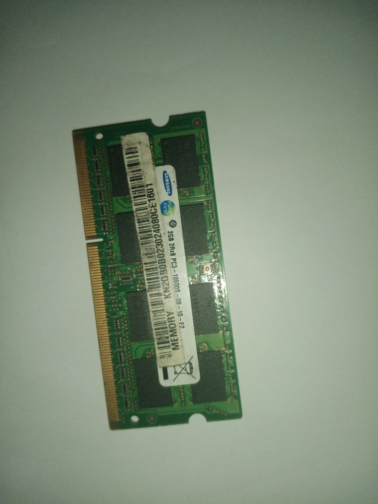 2GB ram 2rx8 pc3 i 2gb ram 1r*8pc3 cena za sztuke