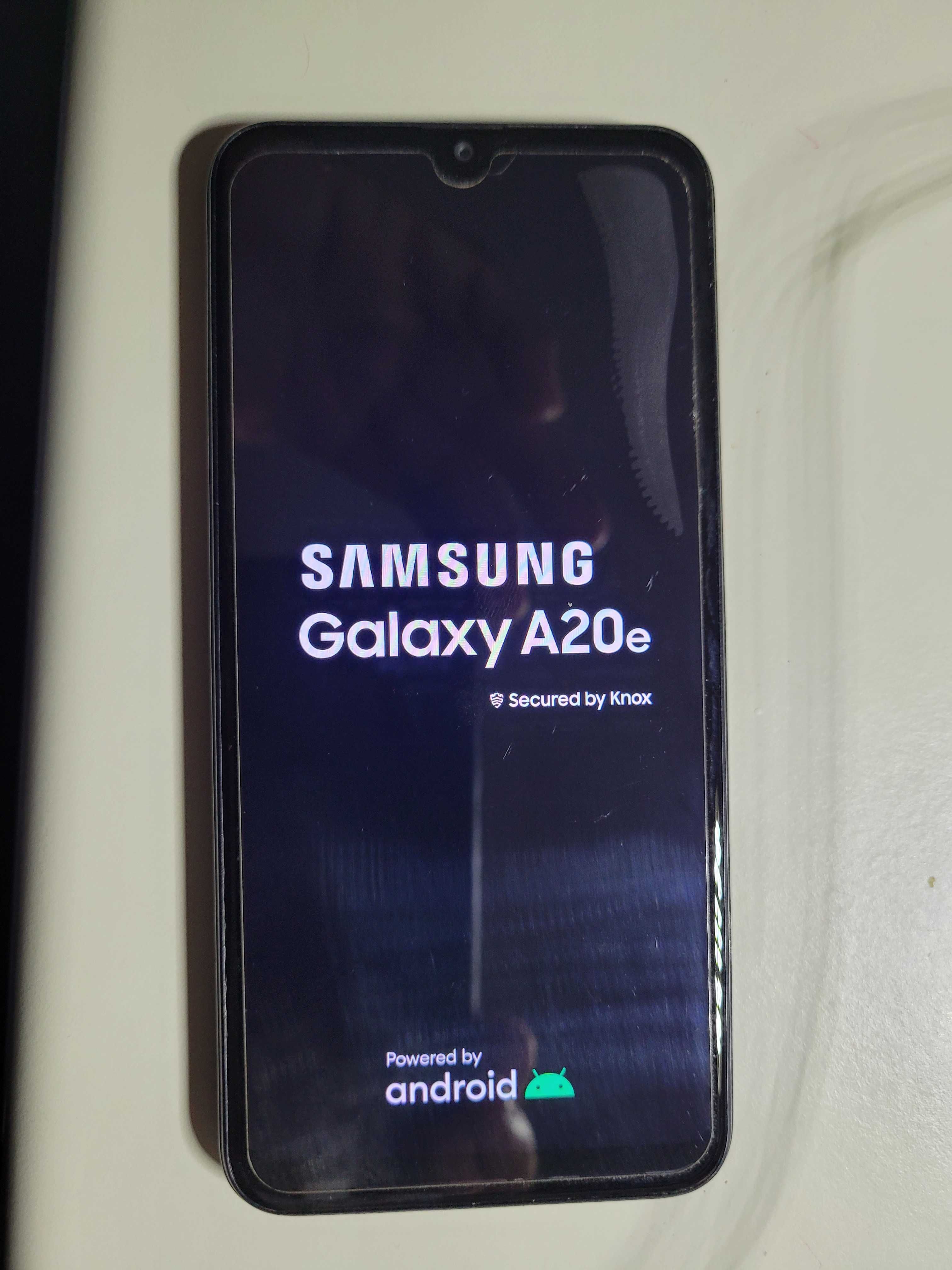 telemovel Samsung A20e impecável