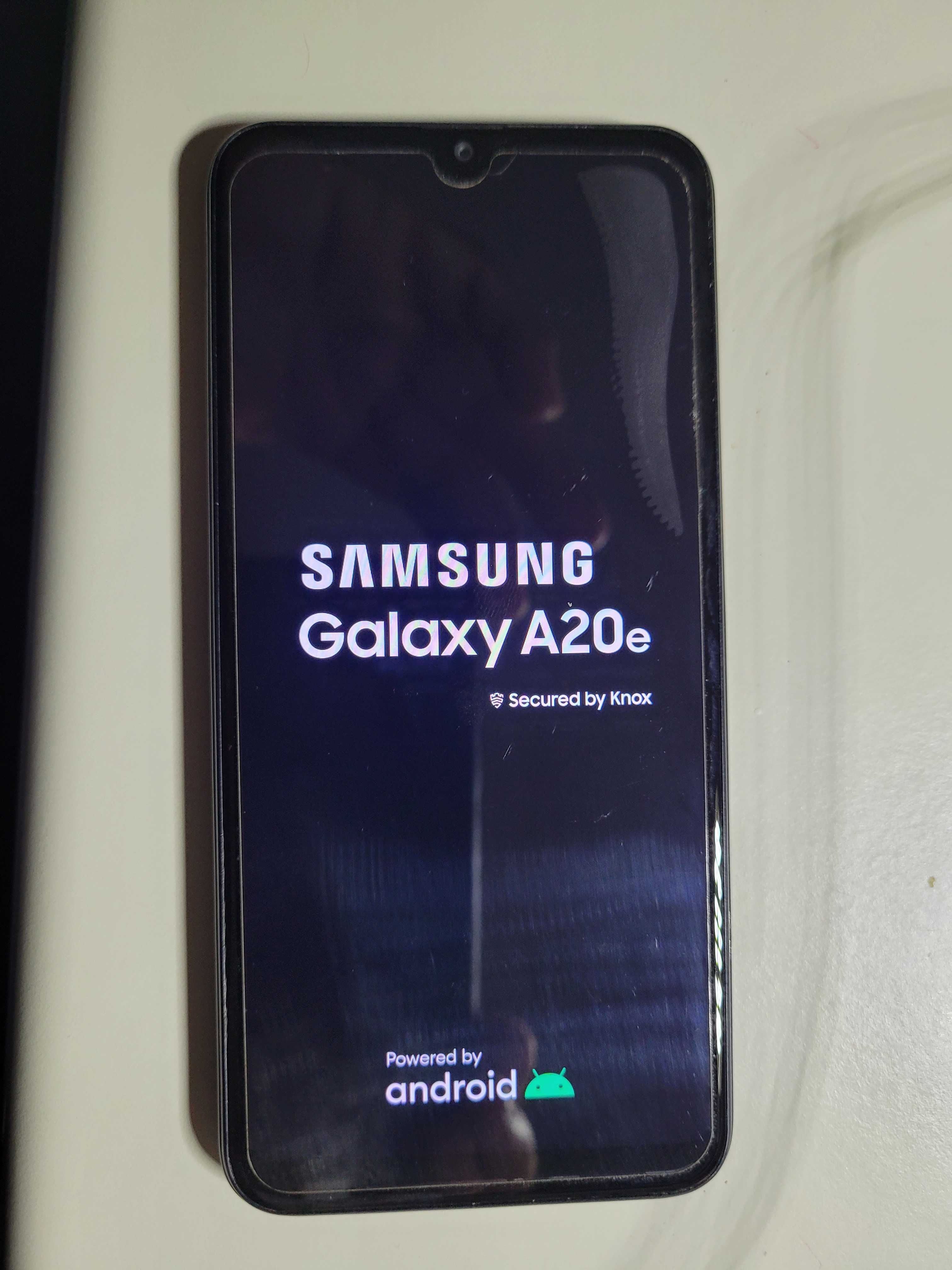 vendo Samsung A20e impecável