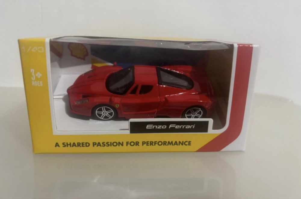 Model Enzo Ferrari