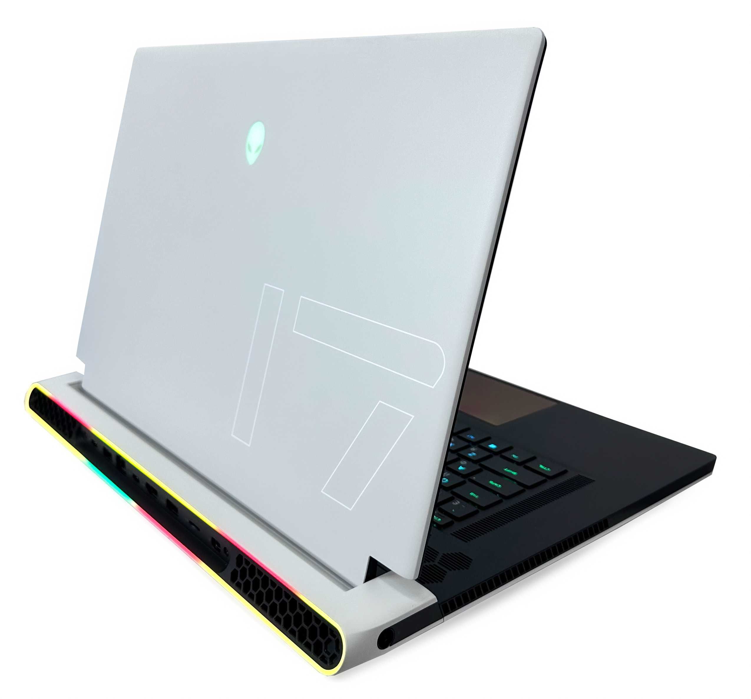 Ноутбук Alienware x17 R1: Core i7-11700H/32ГБ/RTX3080 16ГБ/17.3" 360Гц