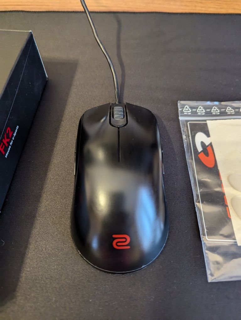 Myszka Benq Zowie FK2 SUPER STAN gratis ślizgacze i uchwyt na kabel