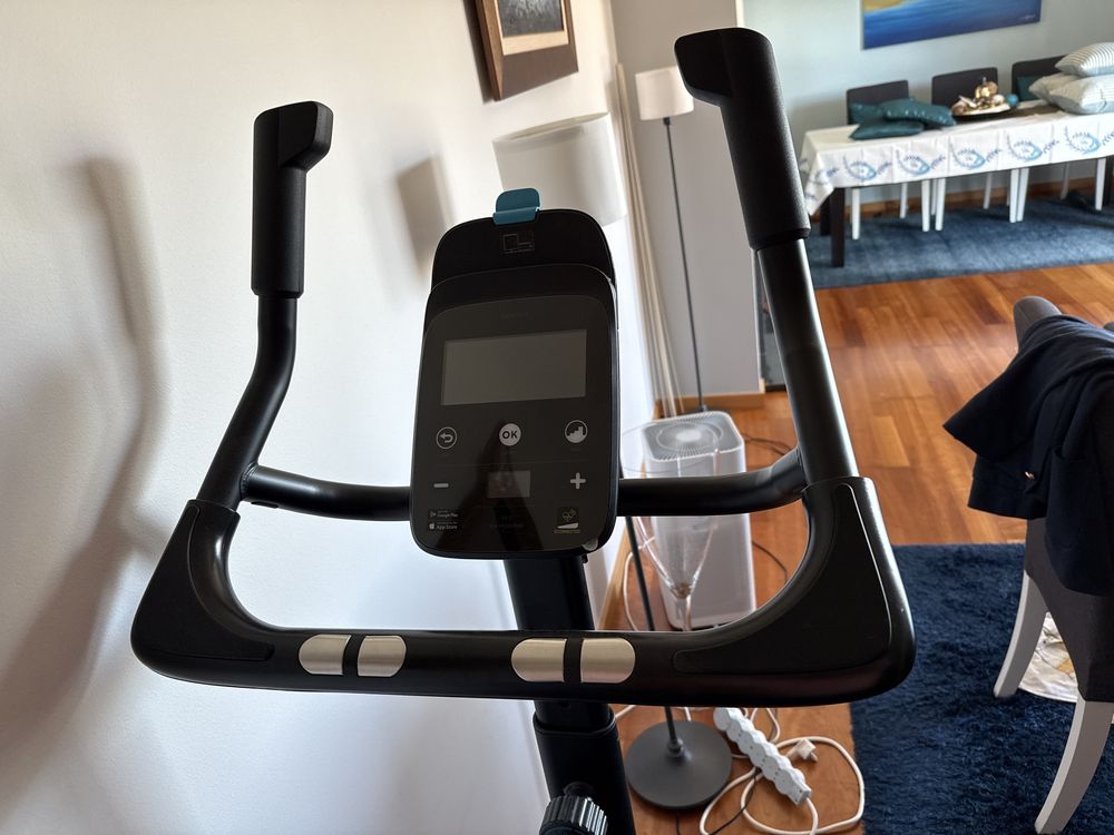 Bicicleta Estatica DOMYOS EB900 - Conectada e Autoalimentada