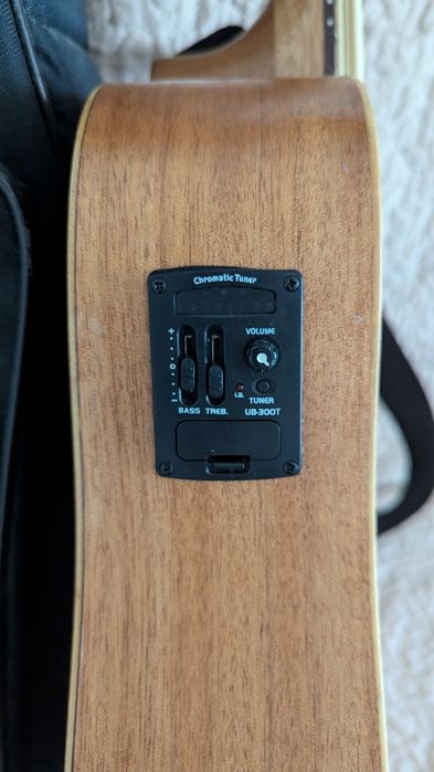 Укулеле Бас Harley Benton з чохлом