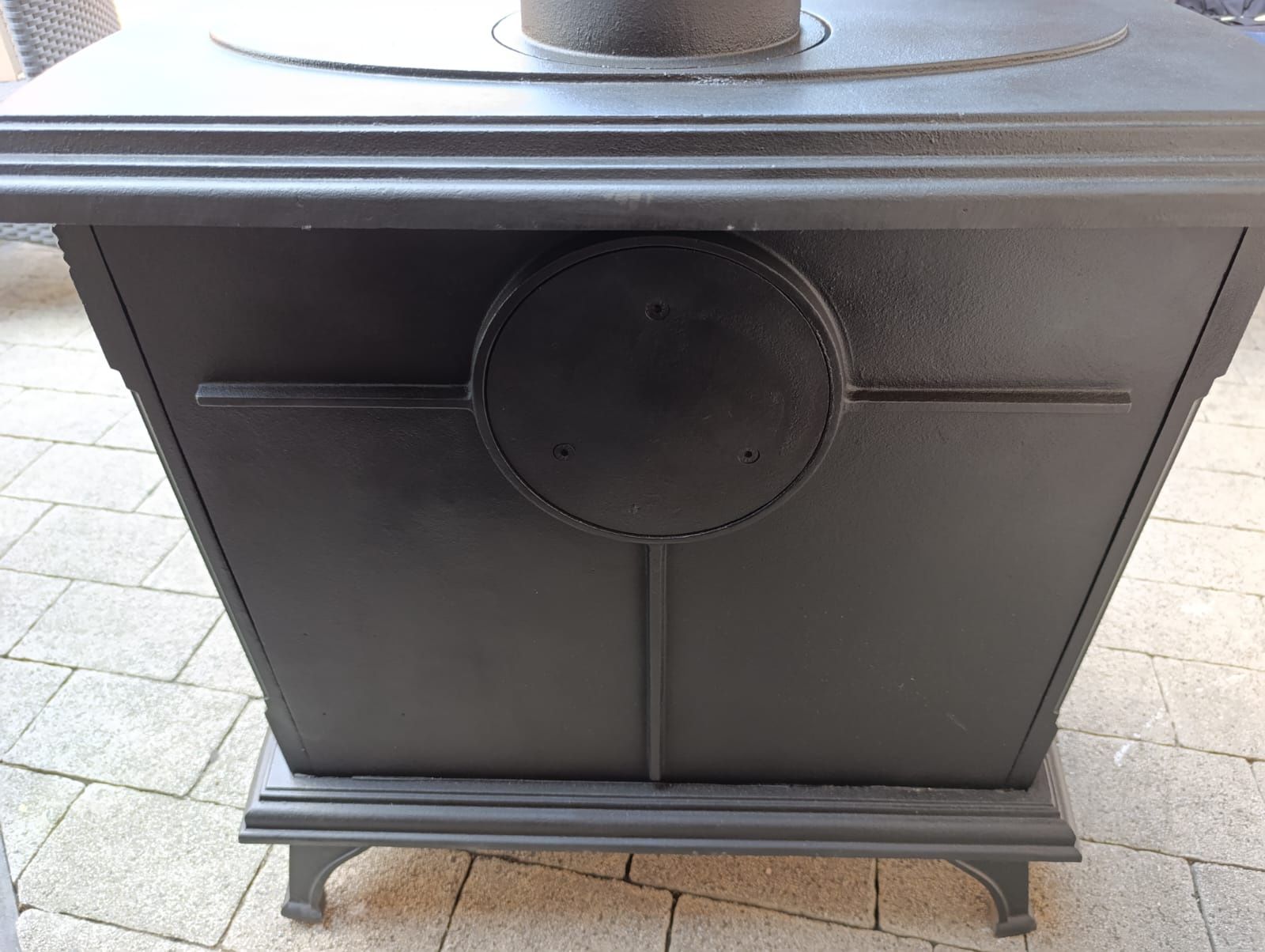 Kominek żeliwny wolnostojący 12 kw plus rury