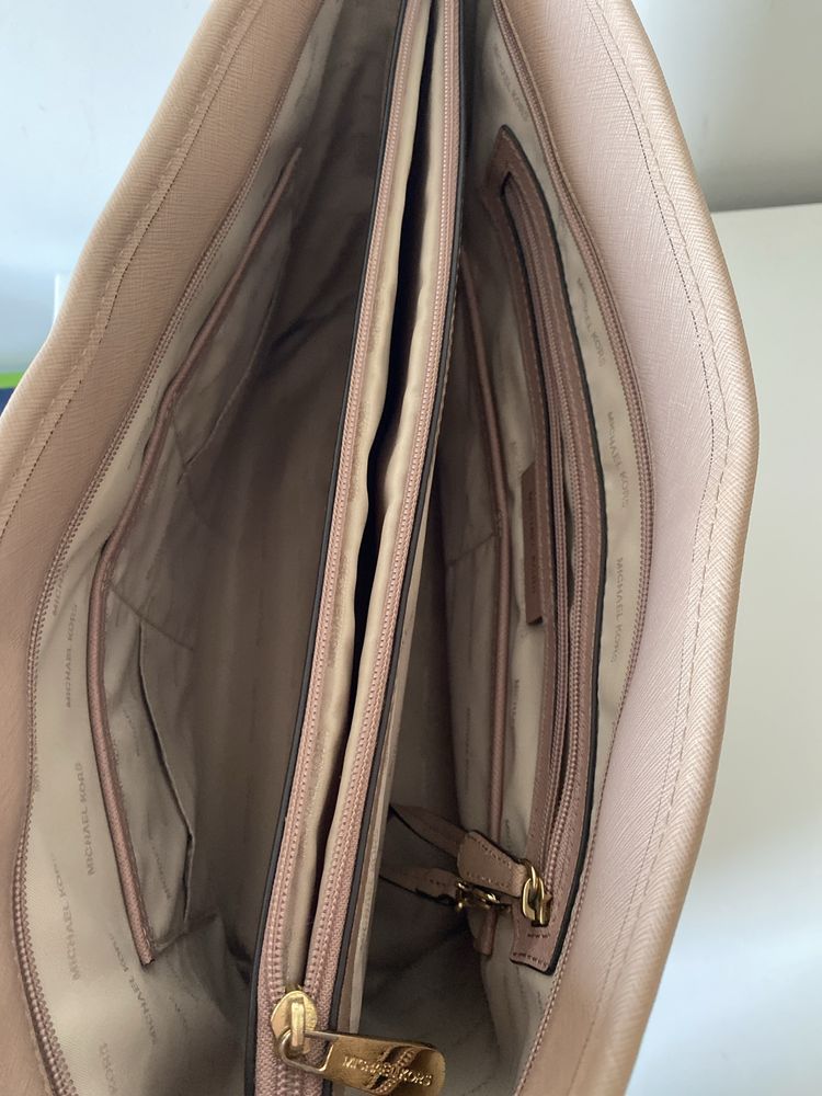 Mala Michael Kors