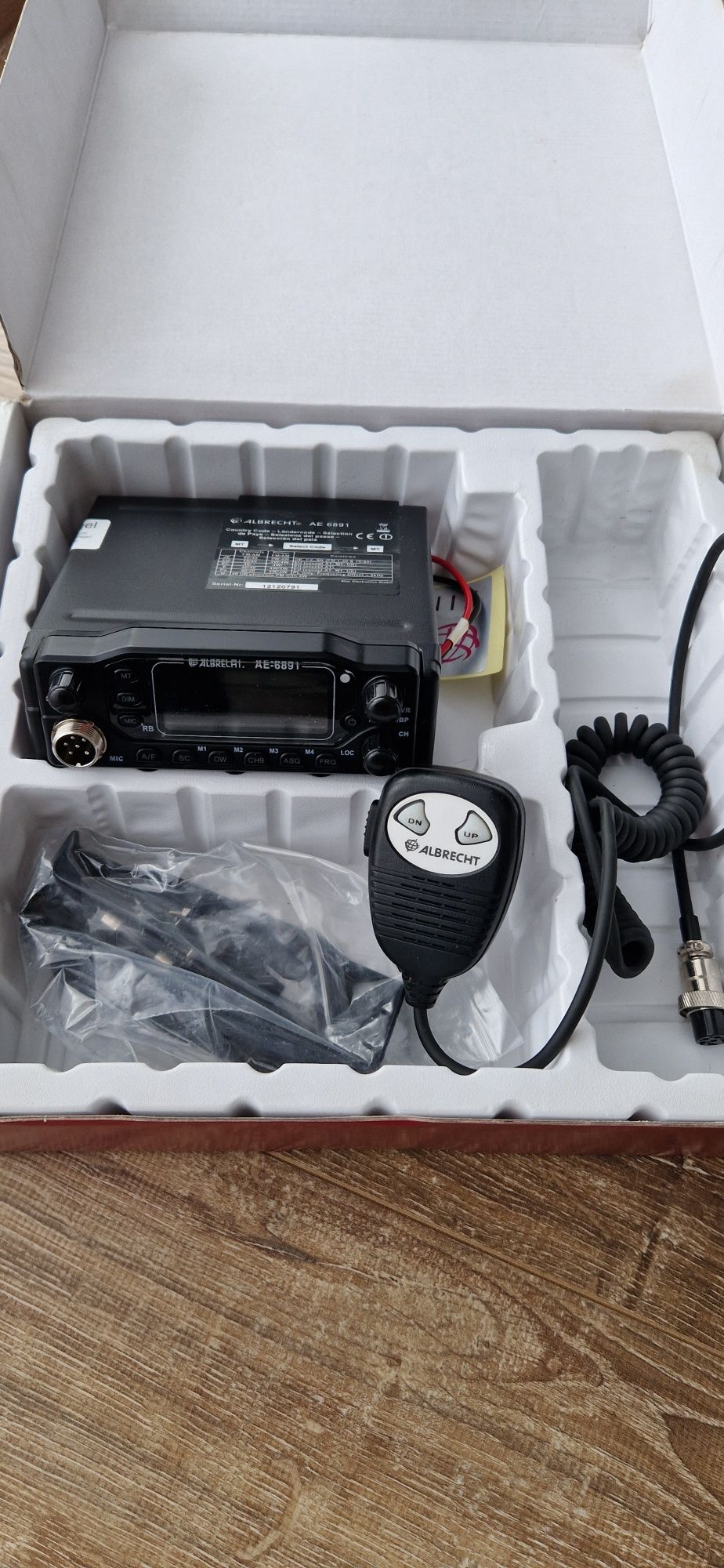 CB Radio Albrecht AE6890