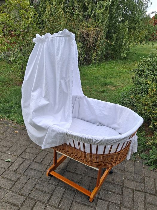 Wiklinowy kosz Mojżesza